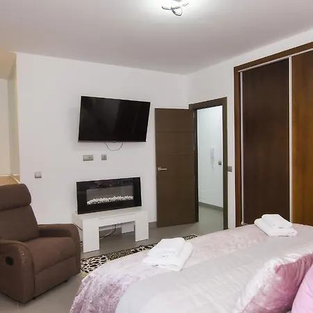 Amazing House Views Pool Free Parking Wifi Holiday home