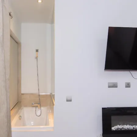 Holiday home Amazing House Views Pool Free Parking Wifi