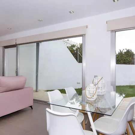 Holiday home Amazing House Views Pool Free Parking Wifi