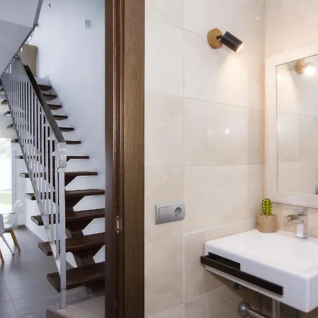 Amazing House Views Pool Free Parking Wifi Holiday home