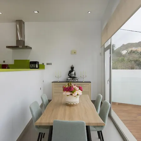 Holiday home Amazing House Views Pool Free Parking Wifi